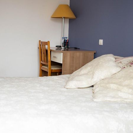 Simplicite Et Calme En Appartement A Issoire Zewnętrze zdjęcie