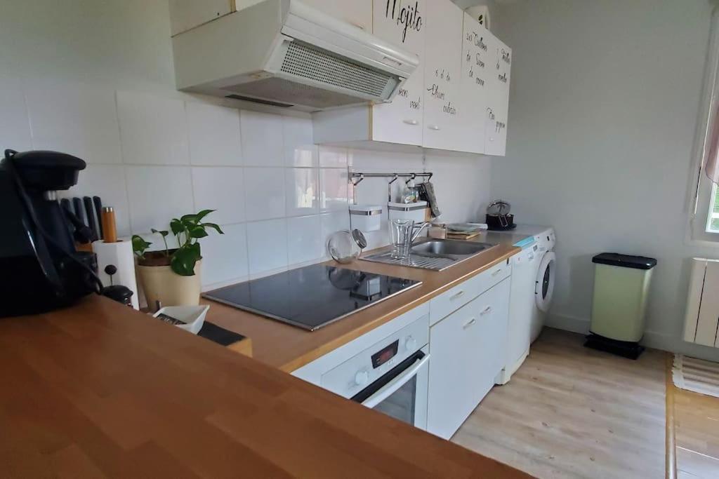 Simplicite Et Calme En Appartement A Issoire Zewnętrze zdjęcie